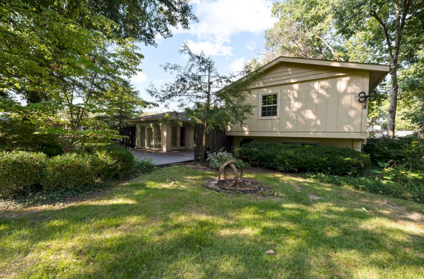 7666 Pineglen Dr