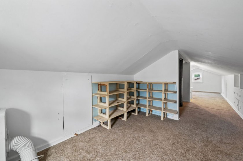 709 Heimert Ave