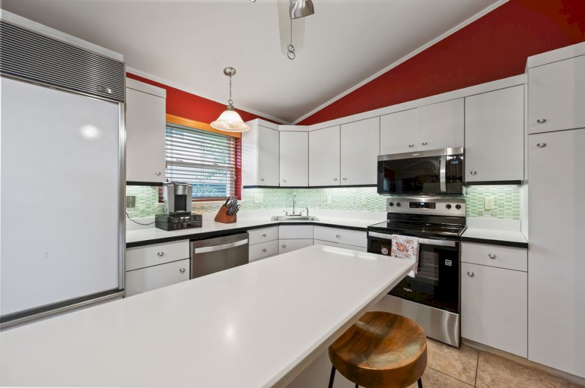 763 Colbert Cir