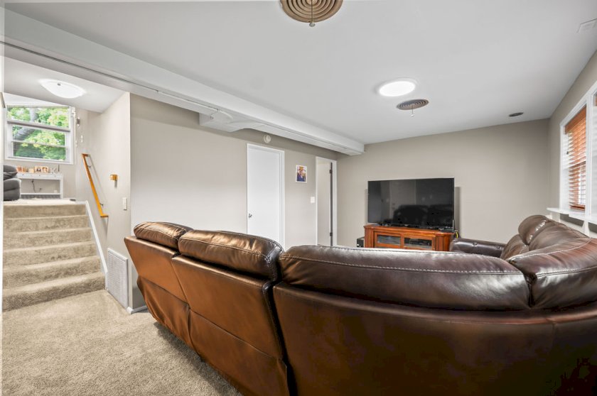 763 Colbert Cir