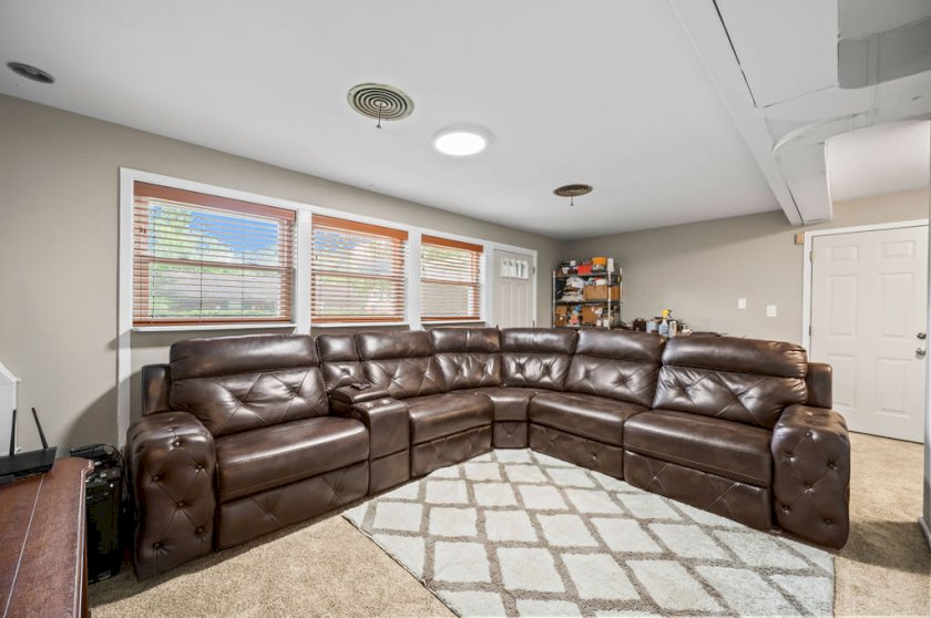 763 Colbert Cir