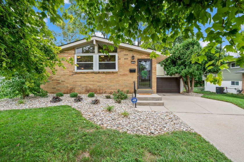 763 Colbert Cir