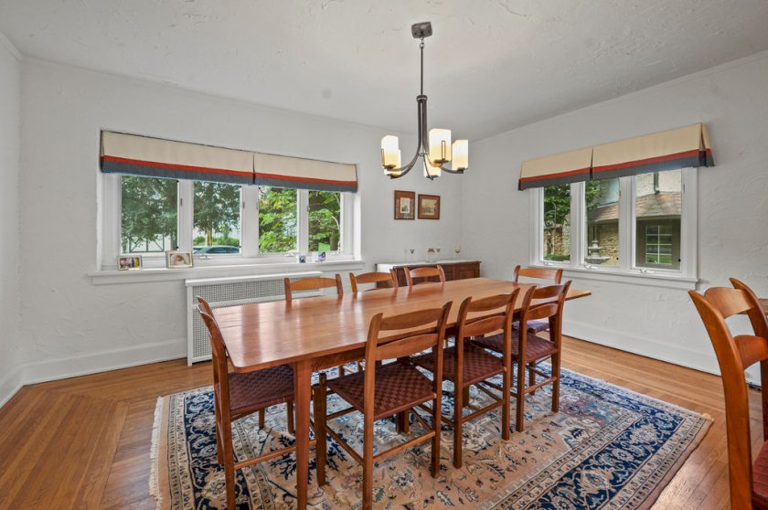 3778 Broadview Dr
