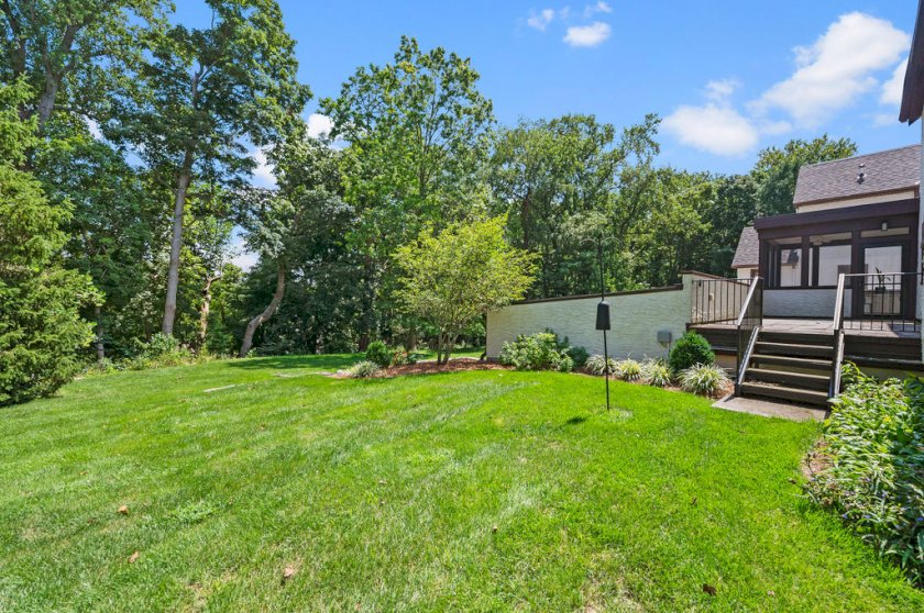 3778 Broadview Dr