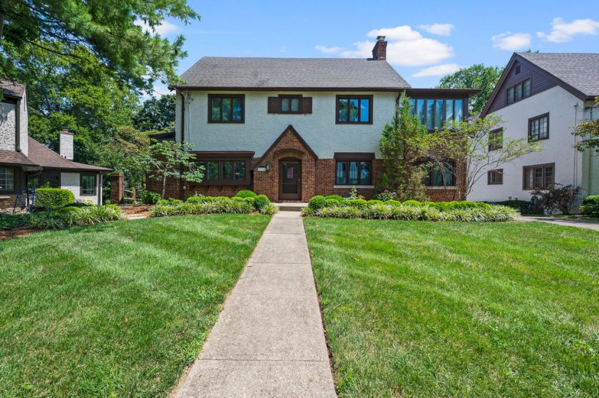 3778 Broadview Dr