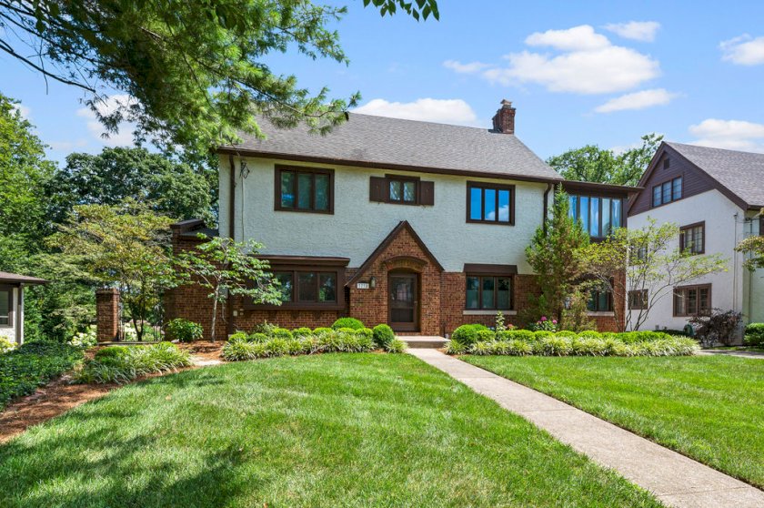 3778 Broadview Dr