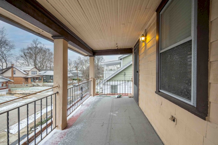 3409 N Club Crest Ave