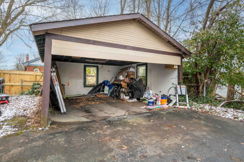 3409 N Club Crest Ave