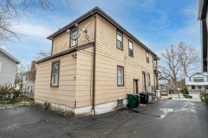 3409 N Club Crest Ave