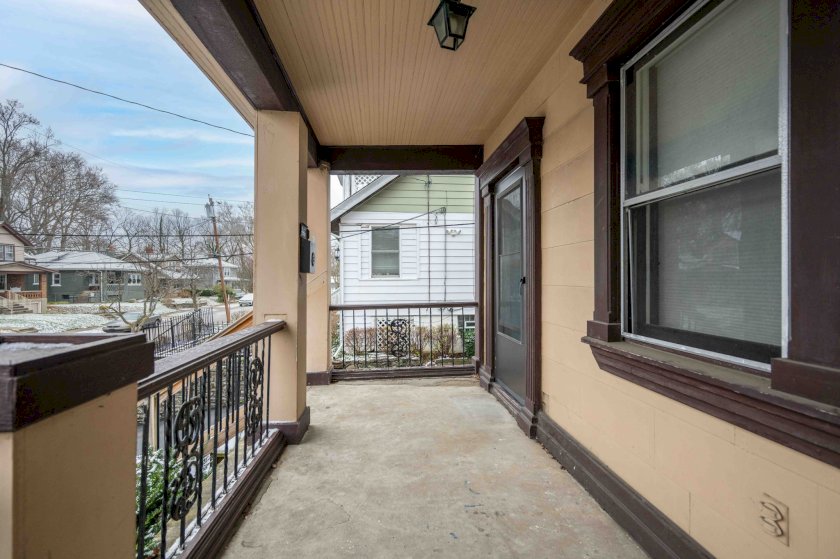 3409 N Club Crest Ave