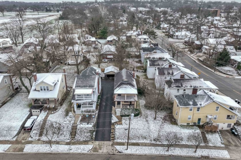 3409 N Club Crest Ave