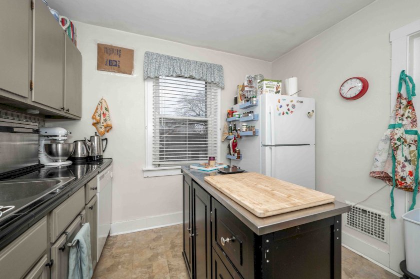 3409 N Club Crest Ave