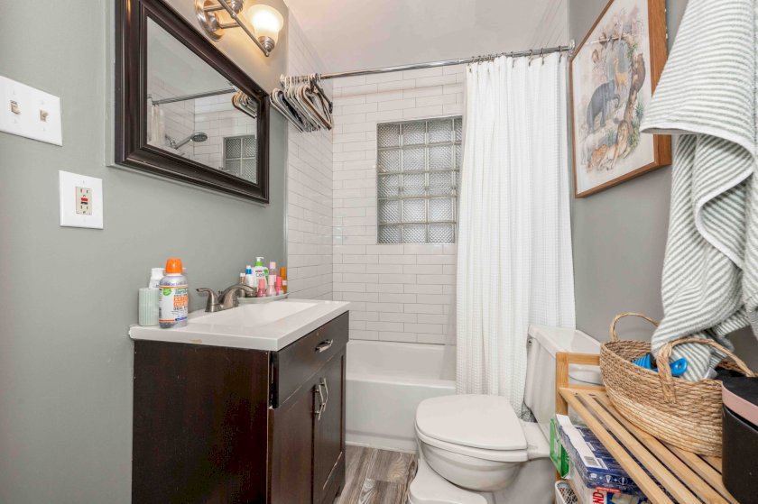 3409 N Club Crest Ave