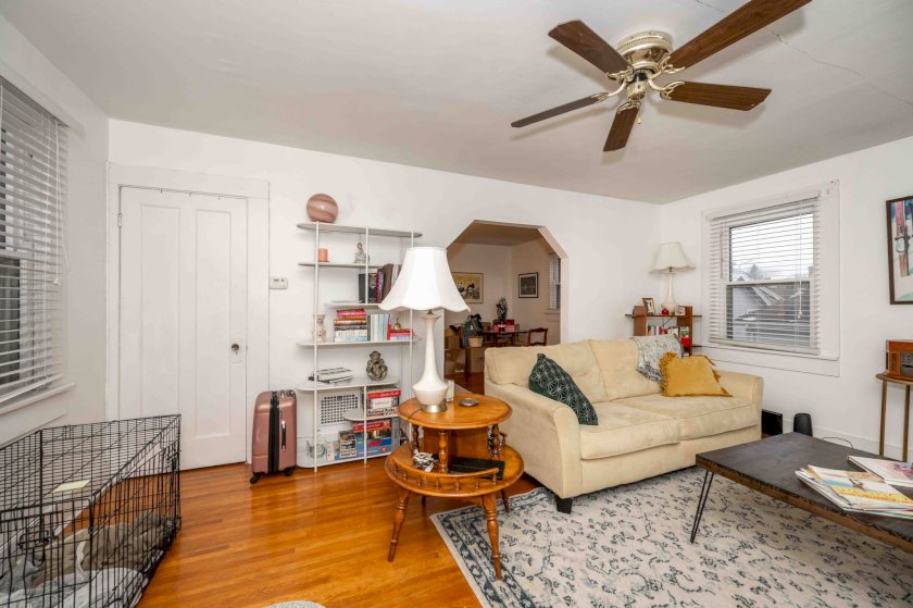 3409 N Club Crest Ave