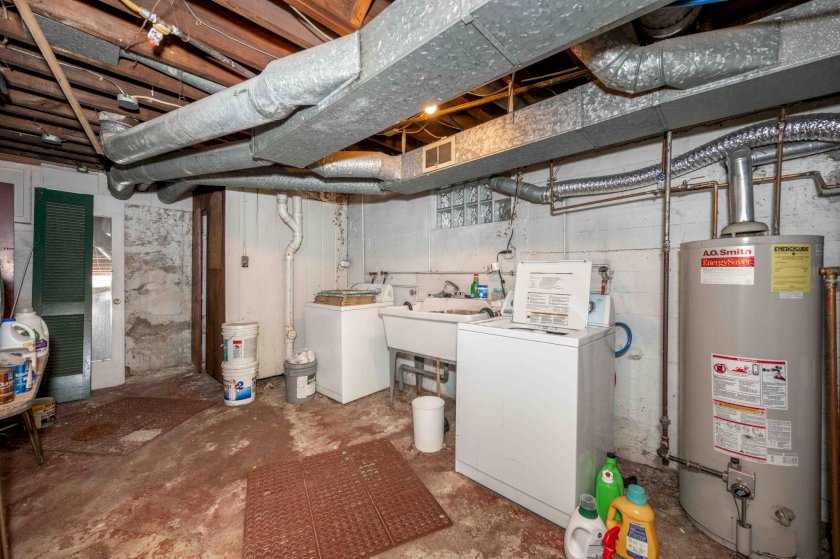 3409 N Club Crest Ave