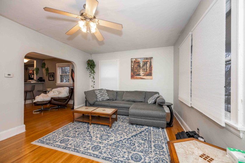 3409 N Club Crest Ave