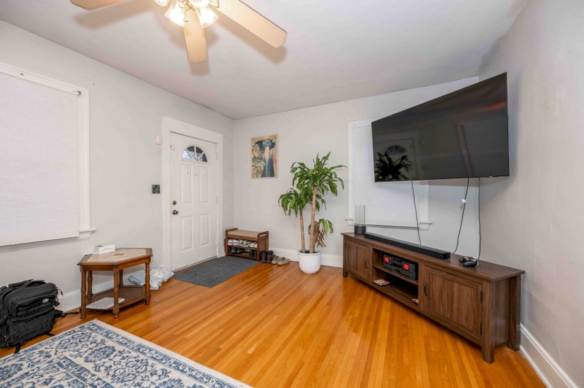 3409 N Club Crest Ave