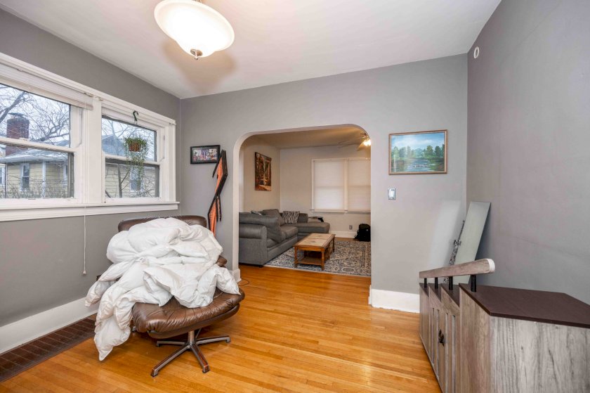 3409 N Club Crest Ave