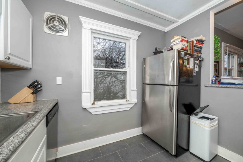 3409 N Club Crest Ave