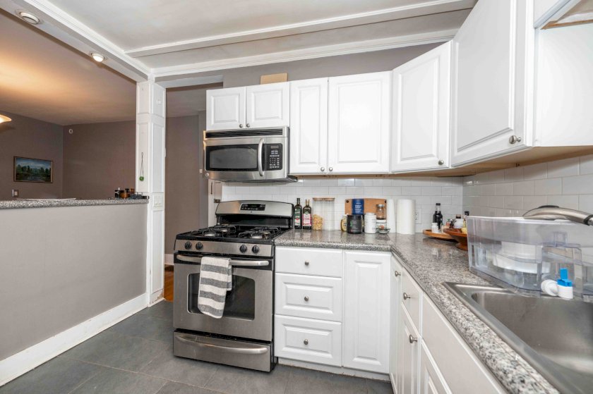 3409 N Club Crest Ave