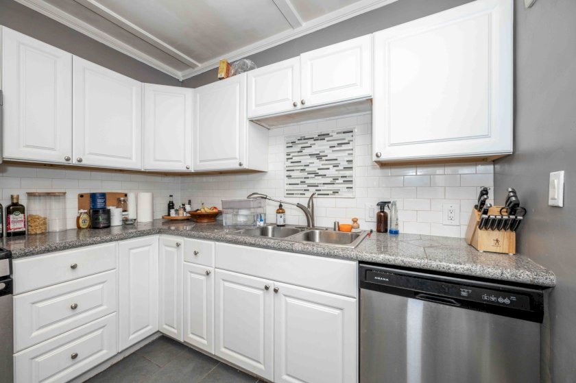 3409 N Club Crest Ave