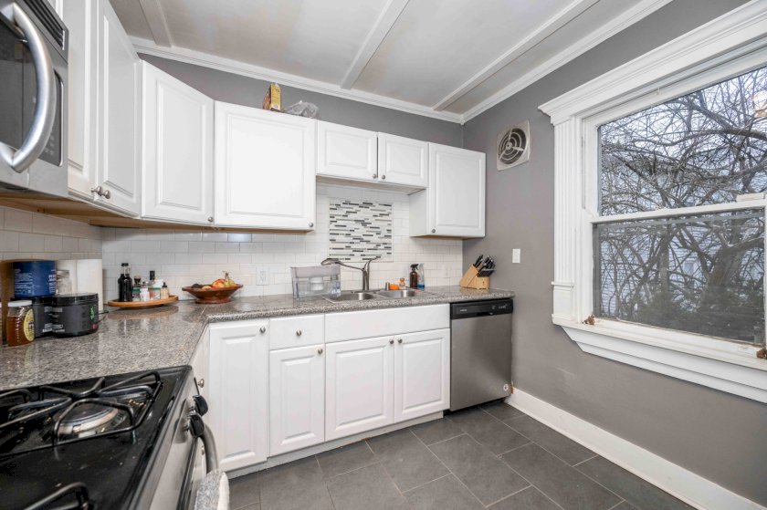 3409 N Club Crest Ave