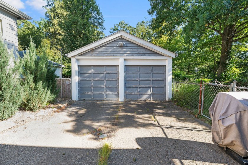 3744 Aylesboro Ave