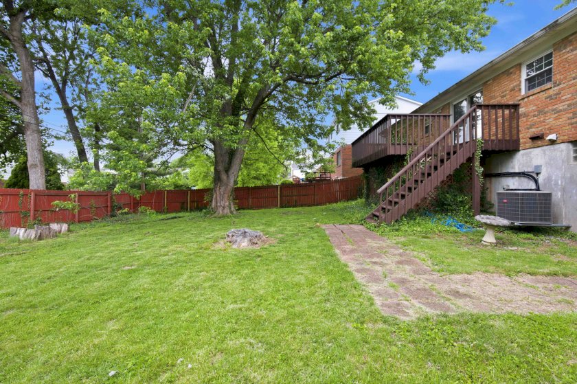 1665 Tonopah Dr