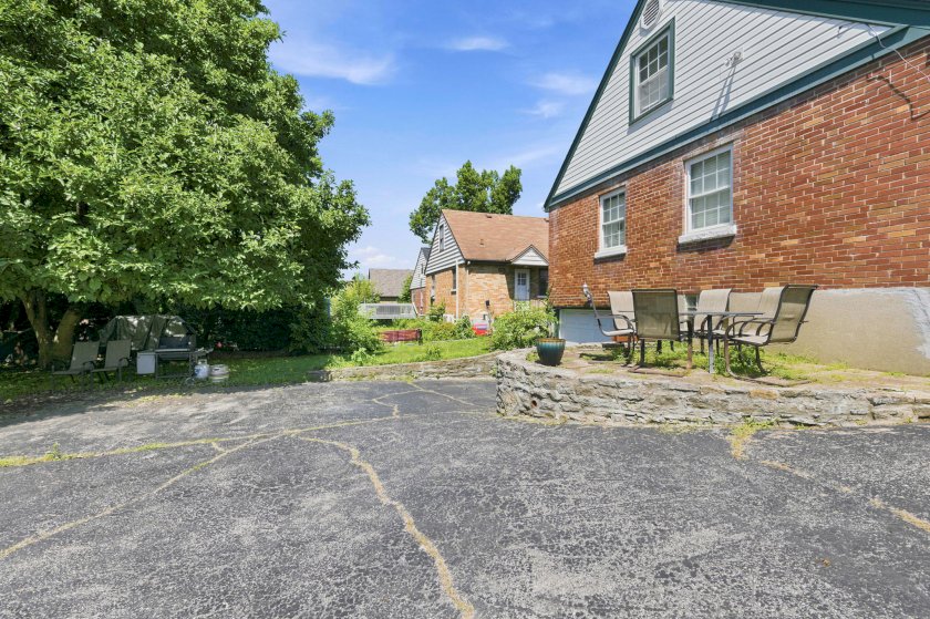 5107 Cleves Warsaw Pike