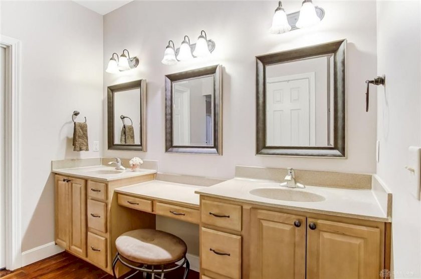 16 MARINERS COVE Cincinnati, OH 45249 Homeshake