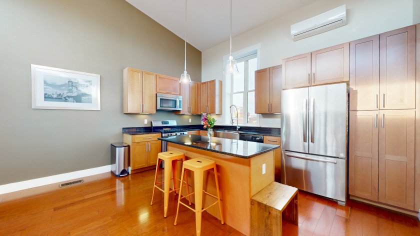1421 Race St 9