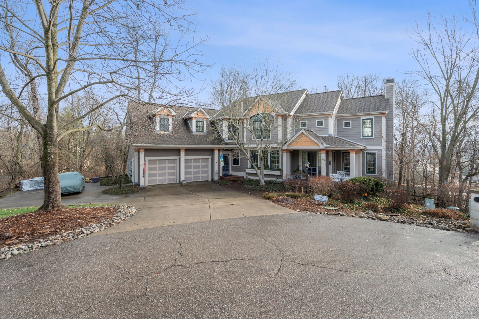 692 SPRINGHILL LN Cincinnati, OH 45226 Homeshake