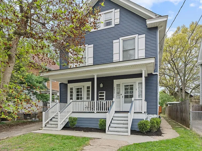 2033 Maple Ave