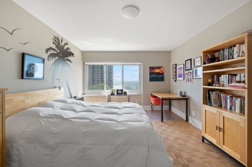 2200 Victory Pkwy Apt 1405