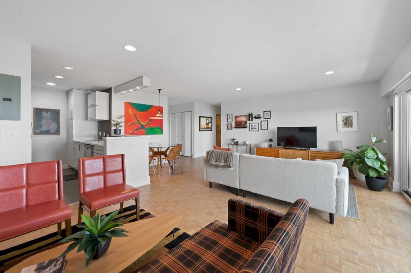 2200 Victory Pkwy Apt 1405