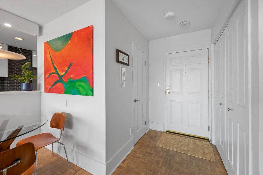 2200 Victory Pkwy Apt 1405