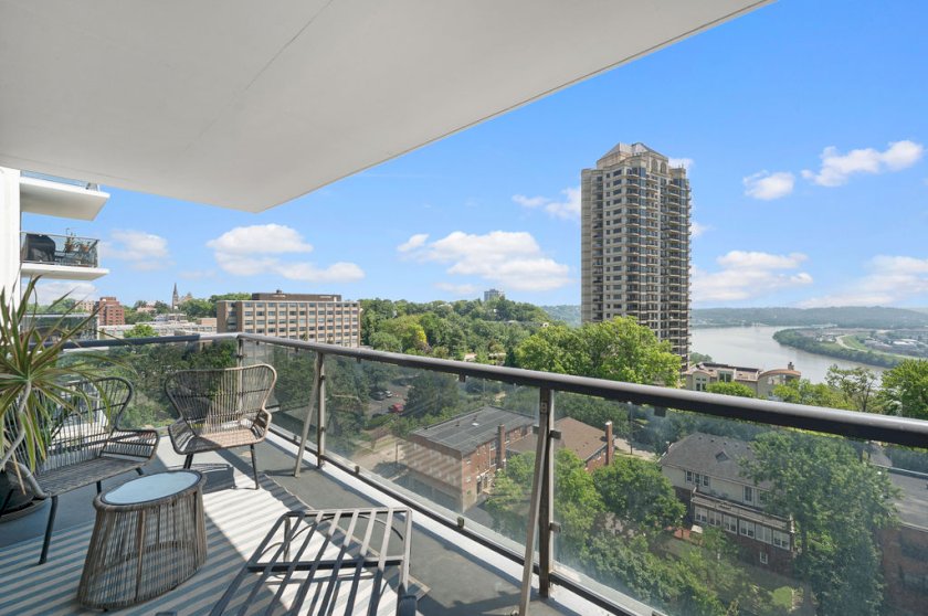 2200 Victory Pkwy Apt 1405