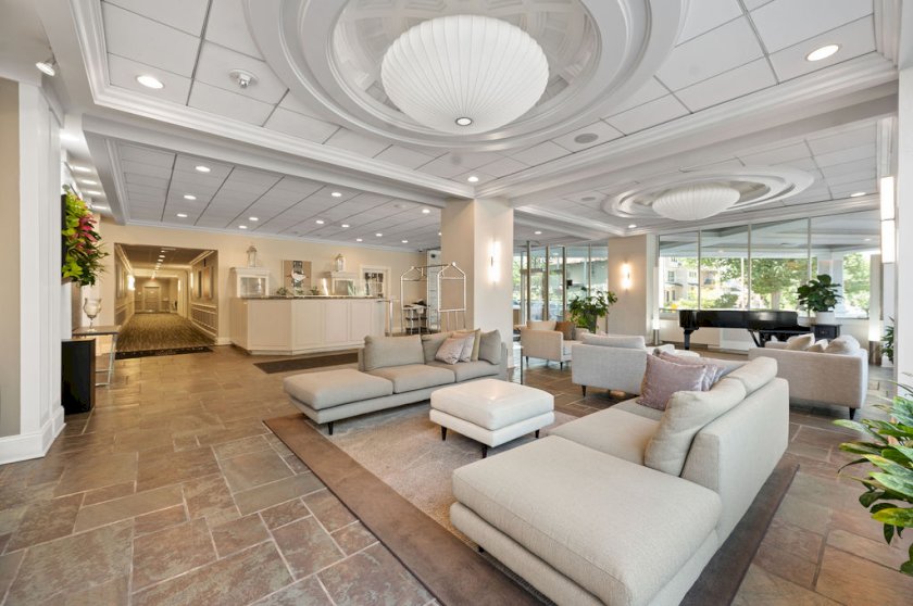 2200 Victory Pkwy Apt 1405