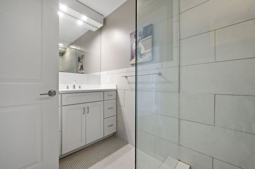 2200 Victory Pkwy Apt 1405