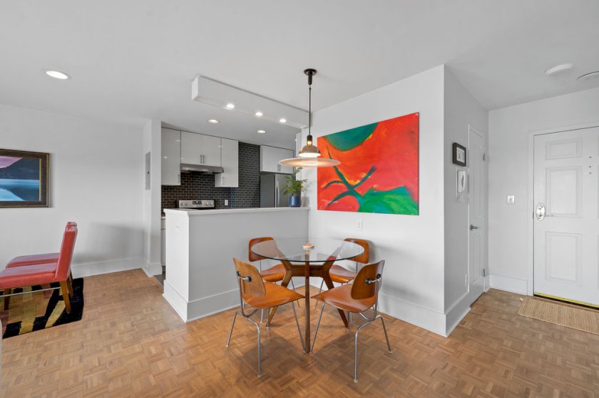 2200 Victory Pkwy Apt 1405