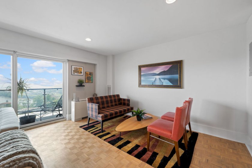 2200 Victory Pkwy Apt 1405