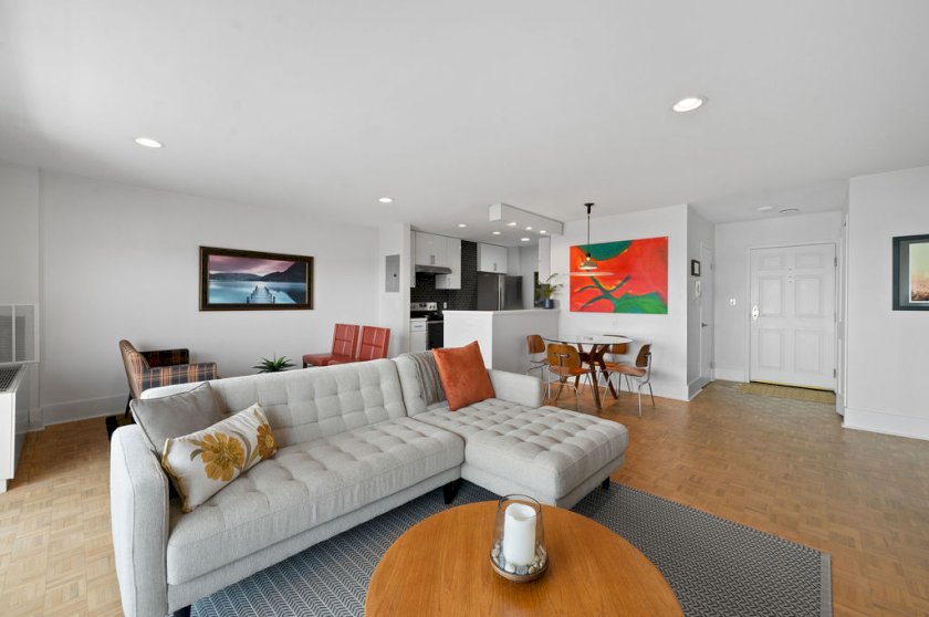 2200 Victory Pkwy Apt 1405