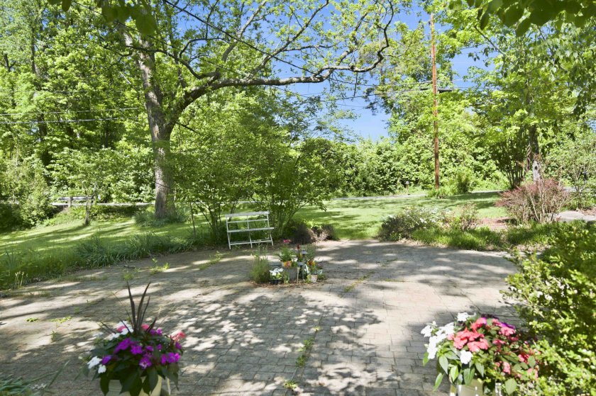 1200 Eversole Rd