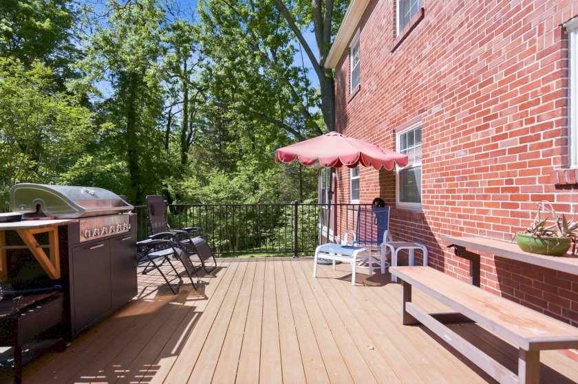 1200 Eversole Rd