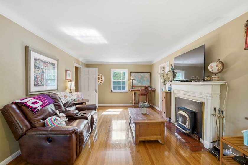 1200 Eversole Rd