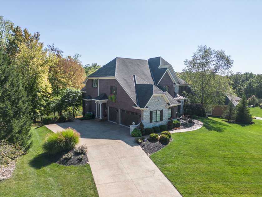 8590 Stoney Bridge Dr