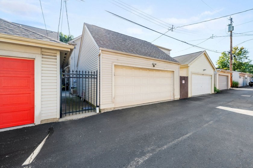929 Weninger Cir