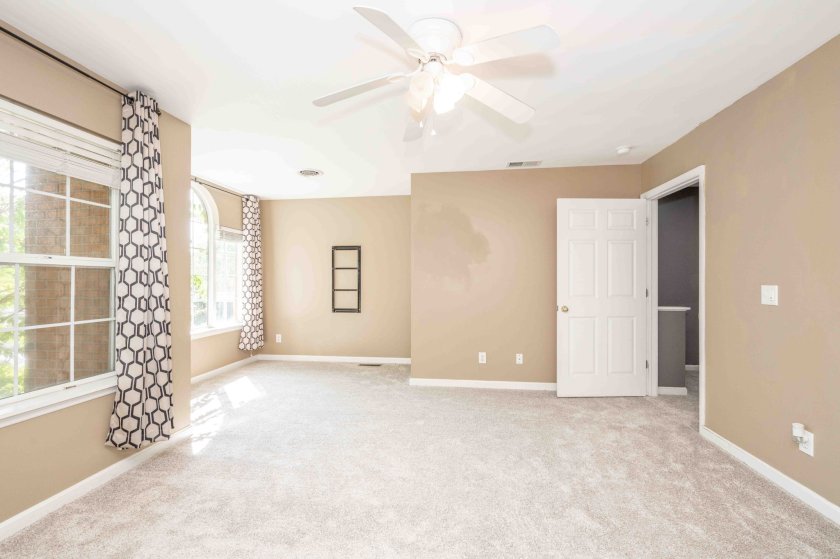 929 Weninger Cir