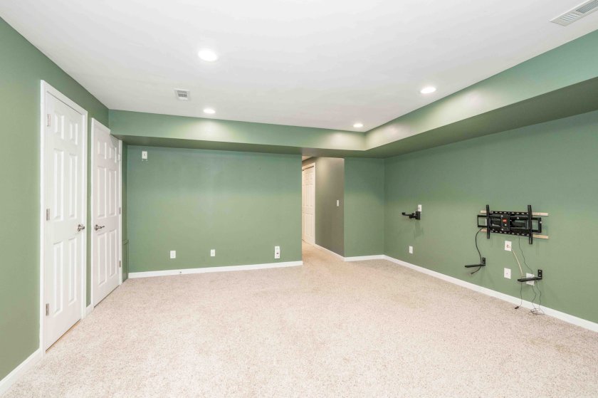 929 Weninger Cir
