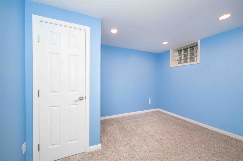 929 Weninger Cir